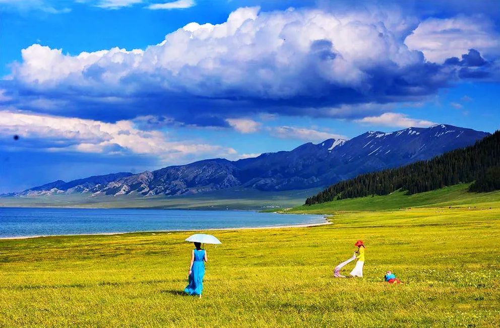 新疆，多元文化交融的璀璨明珠